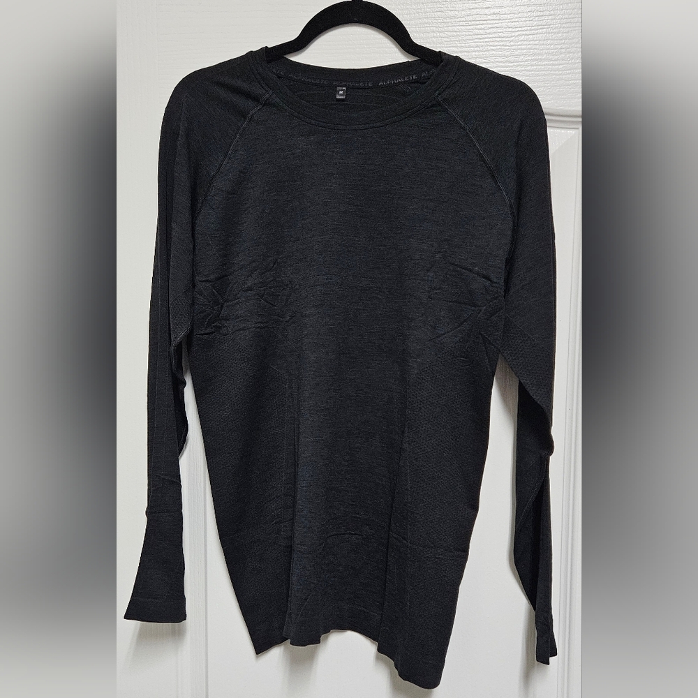 ALPHALETE Hero Seamless Long Sleeve Shirt Bundle. - Picture 2 of 7